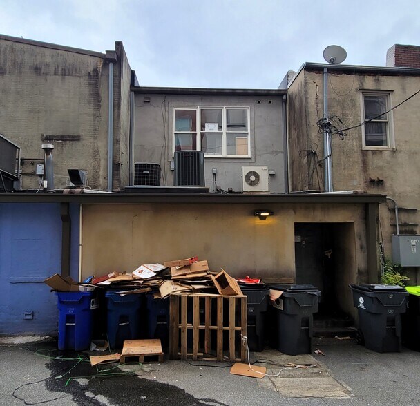 More Photos Of 714 S Main St, Greenville Storefront Retail Office For Lease