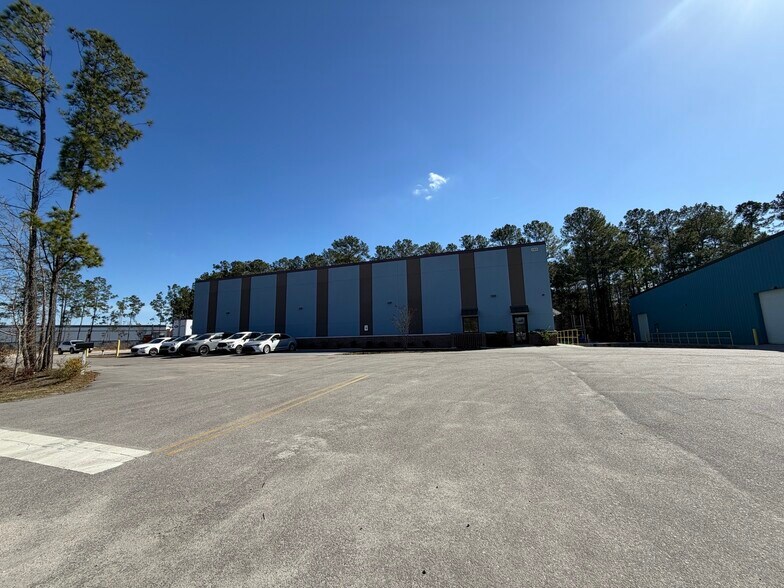 More Photos Of 120 Hodge Rd, Summerville Industrial For Lease