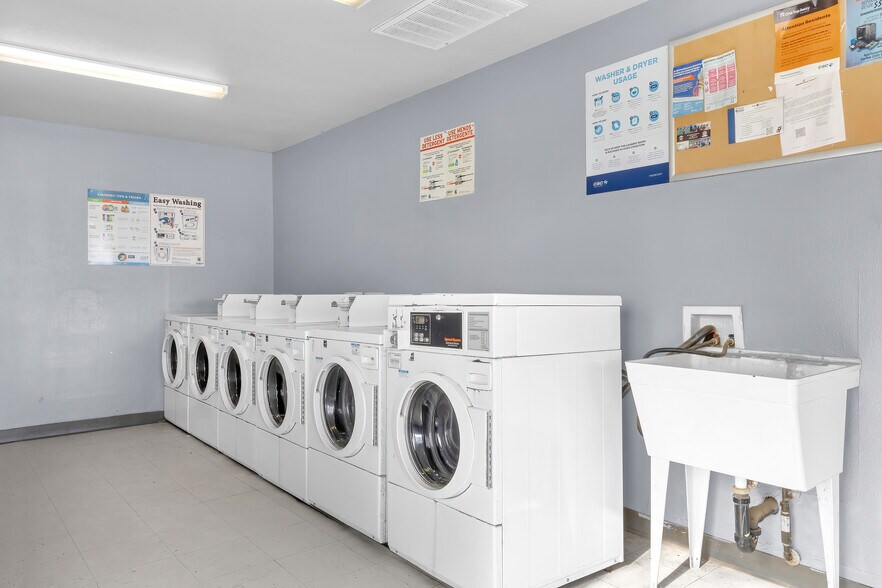 More Photos Of 1832 Merced St, Madera Apartments For Sale