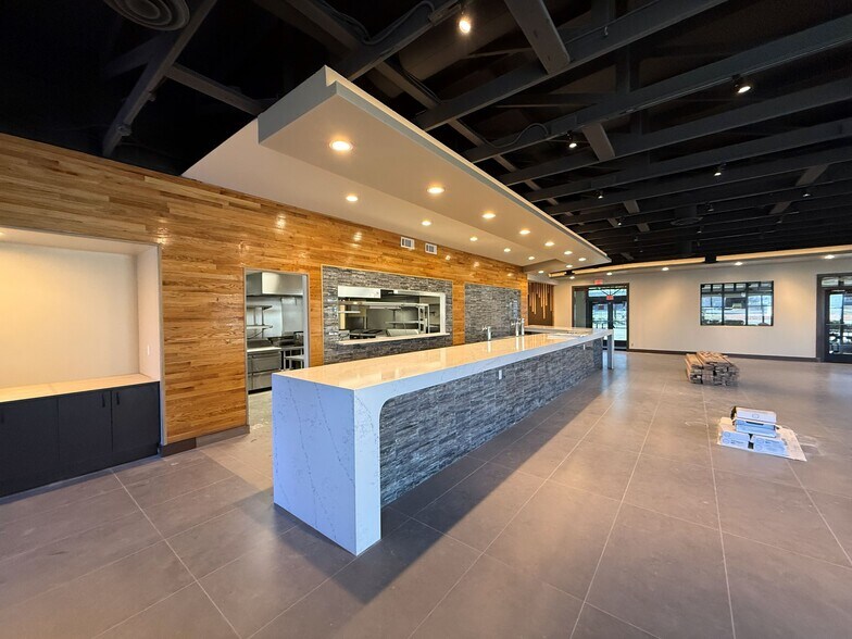 More Photos Of 1840 N Plano Rd, Richardson Freestanding For Lease