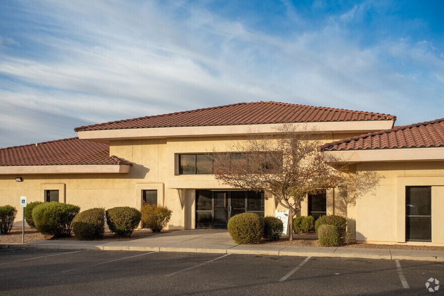 More Photos Of 1860 E Salk Dr, Casa Grande Office For Lease