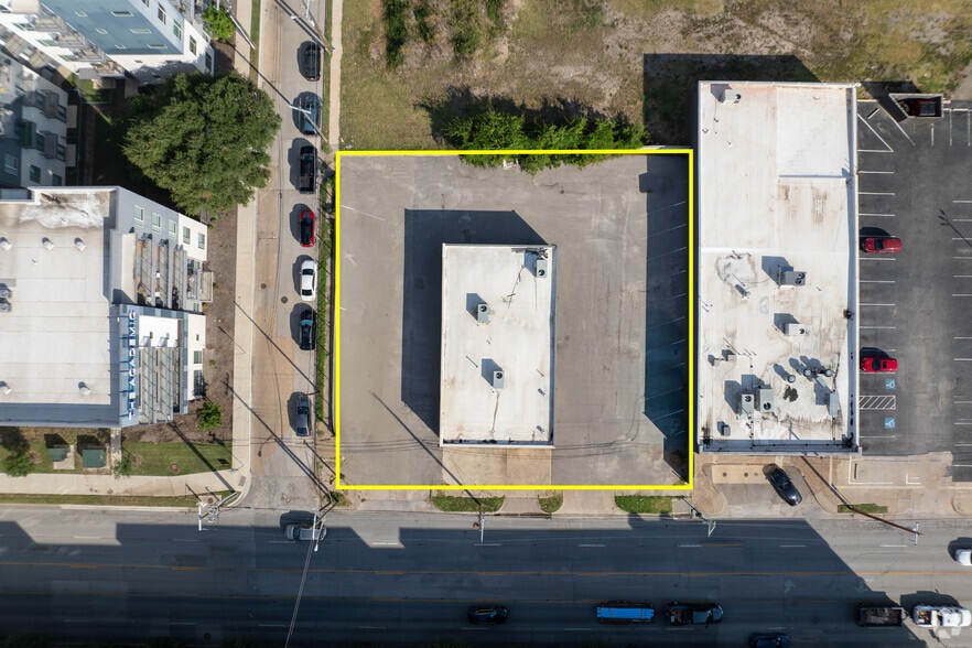 More Photos Of 3516 Ross Ave, Dallas Freestanding For Lease