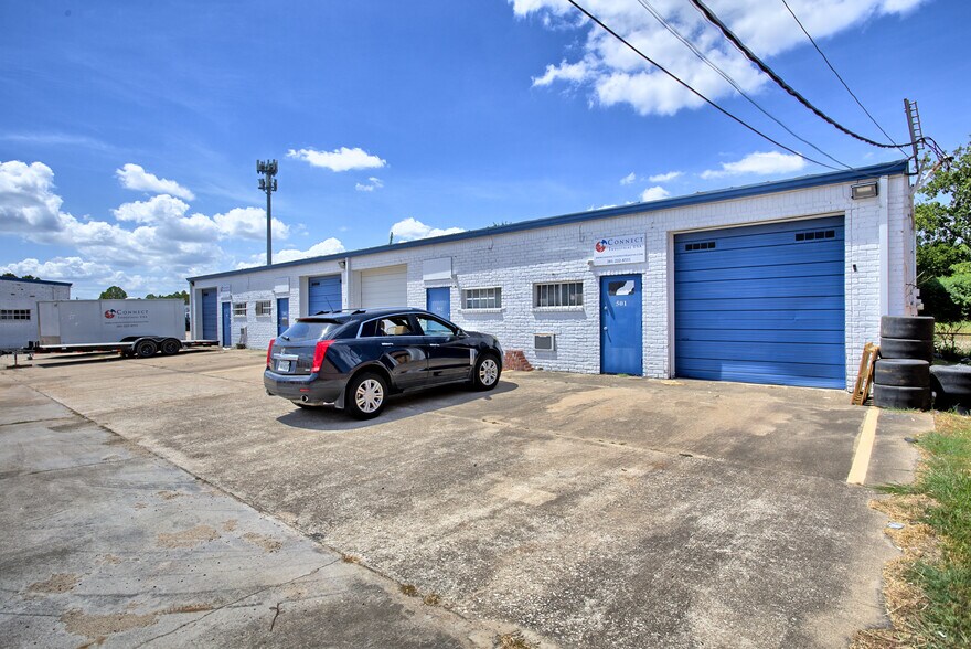 More Photos Of 15502 Old Galveston Rd, Webster Light Manufacturing For Lease