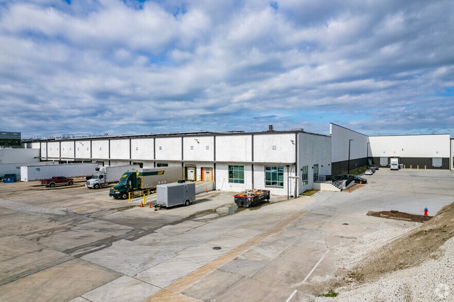Primary Photo Of 6422 Harney Rd, Tampa Refrigeration Cold Storage For Lease