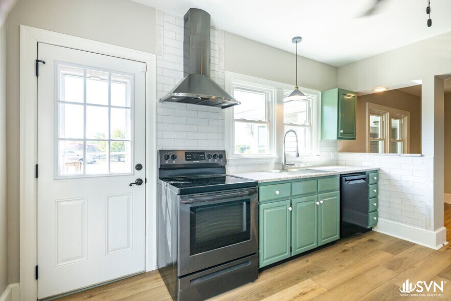 More Photos Of 2761 Lexington Rd, Richmond Office For Lease