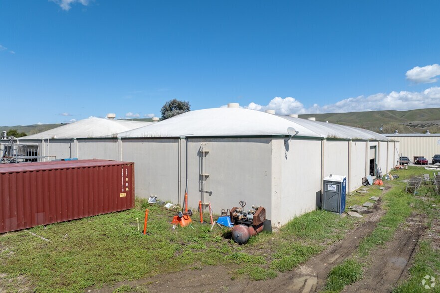 More Photos Of 550 Monterey Rd, Morgan Hill Warehouse For Lease