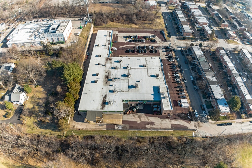 More Photos Of 9 S Forrest Ave, Norristown Manufacturing For Lease