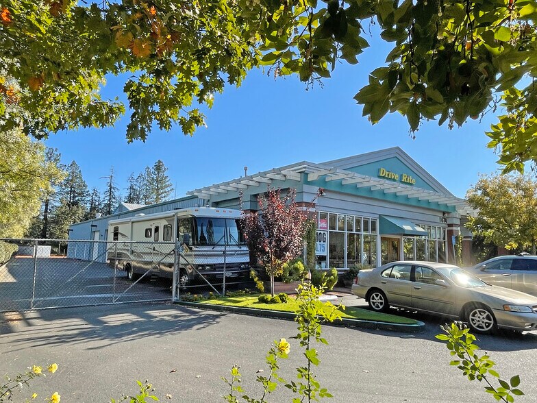 More Photos Of 9670 Old Redwood Hwy, Windsor Service For Sale