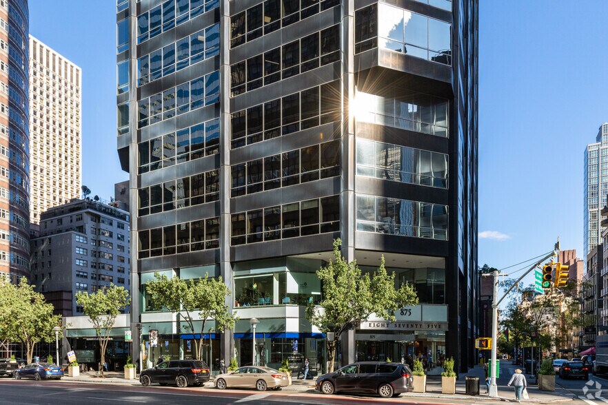 More Photos Of 875 Third Ave, New York Coworking Space