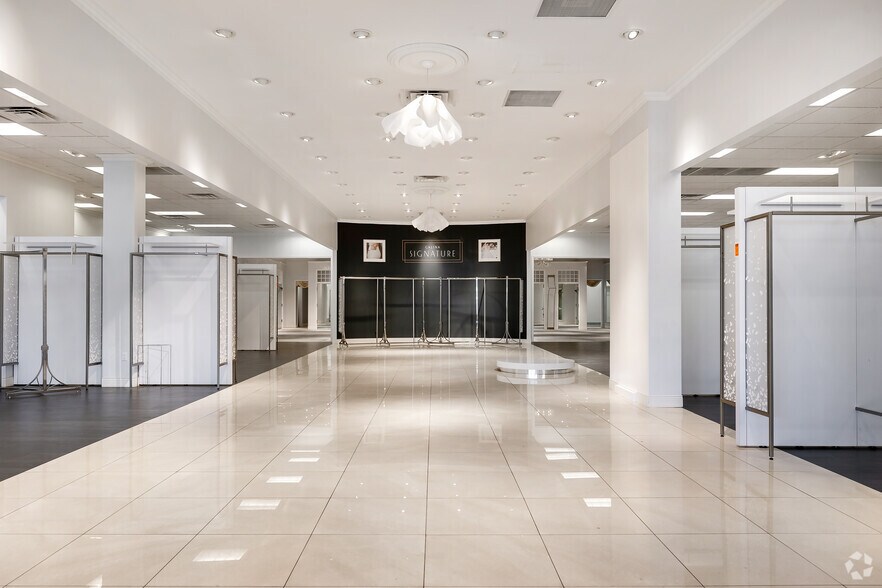 More Photos Of 1260-1270 S La Cienega Blvd, Los Angeles Unknown For Lease