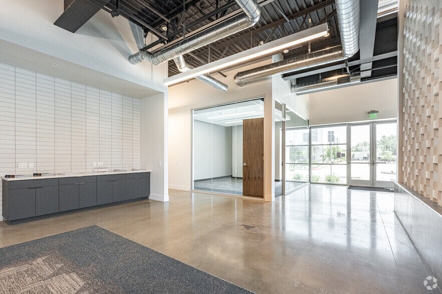 More Photos Of 9920 Pioneer Blvd, Santa Fe Springs Unknown For Lease