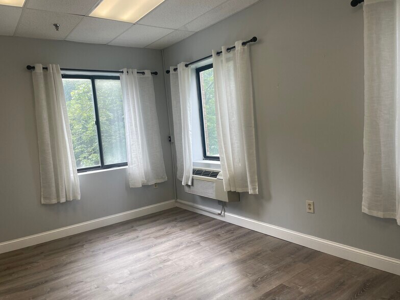 More Photos Of 221 Boston Post Rd E, Marlborough Office For Lease