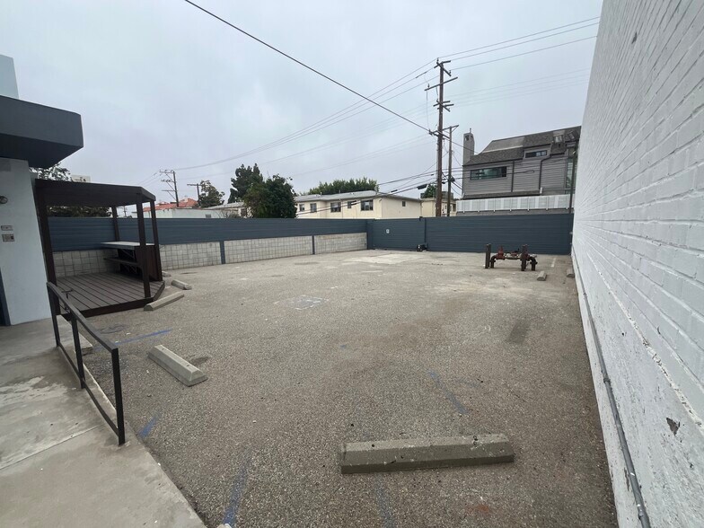 More Photos Of 2917 Santa Monica Blvd, Santa Monica Loft Creative Space For Lease