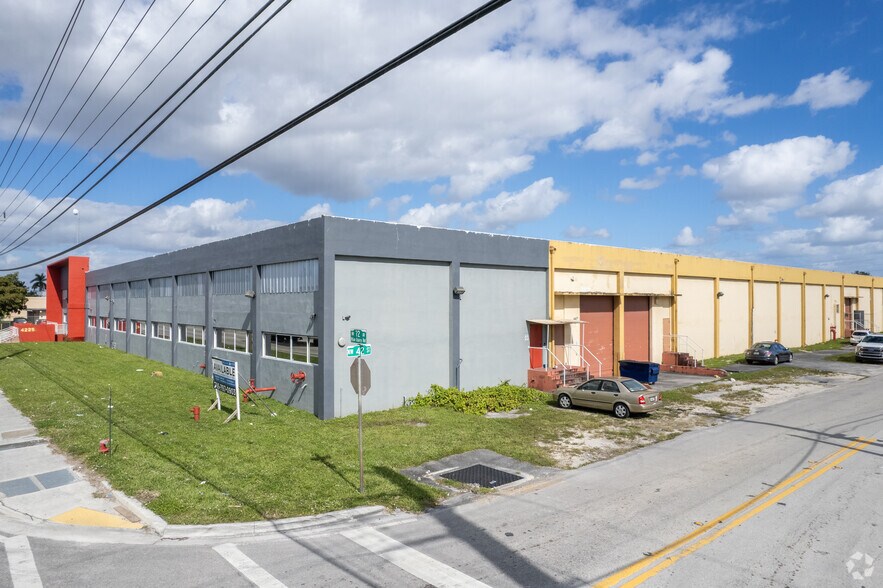 More Photos Of 4225 NW 72nd Ave, Miami Warehouse For Lease