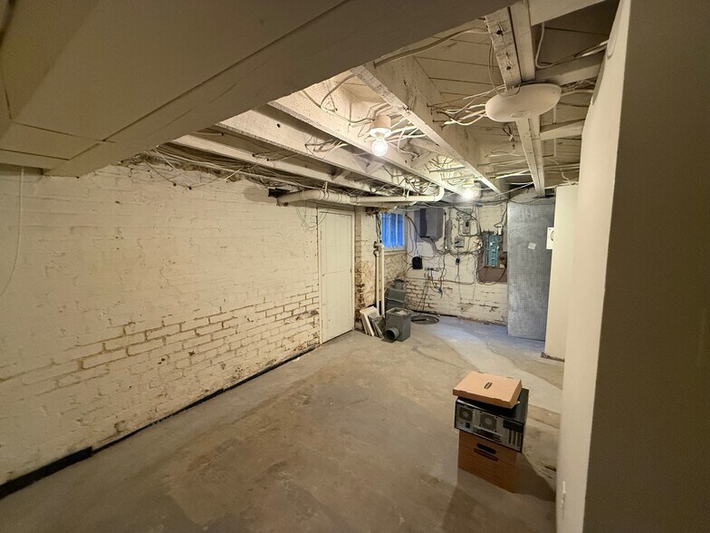 More Photos Of 705 Prince St, Alexandria Office For Lease