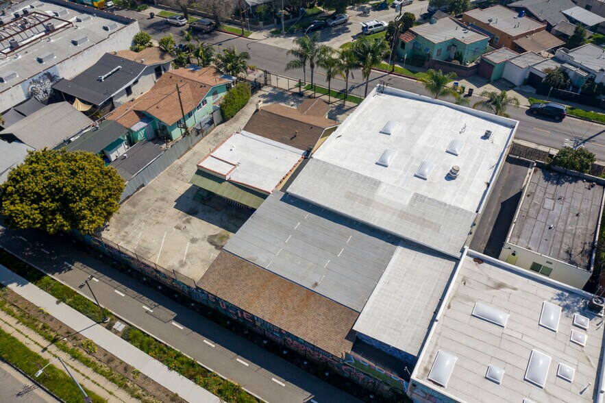 More Photos Of 2703 Southwest Dr, Los Angeles Warehouse For Lease