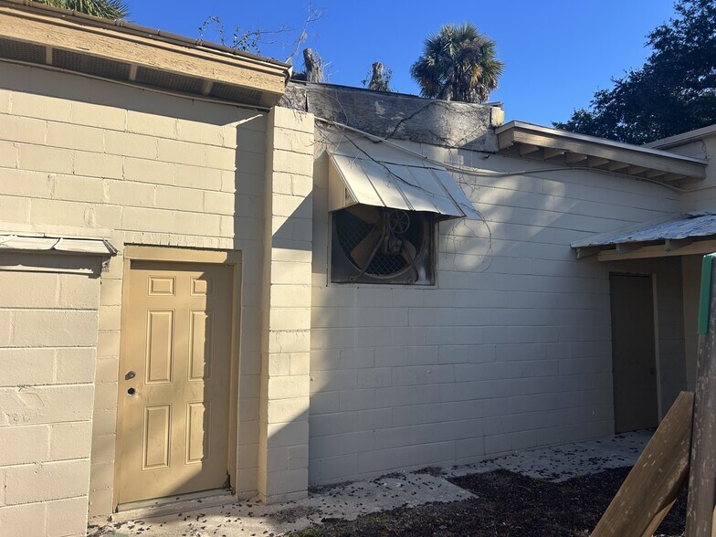 More Photos Of 1210 Saint Johns Ave, Palatka Office For Sale
