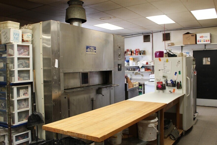 More Photos Of 511 E Main St, Saint Henry Freestanding For Sale