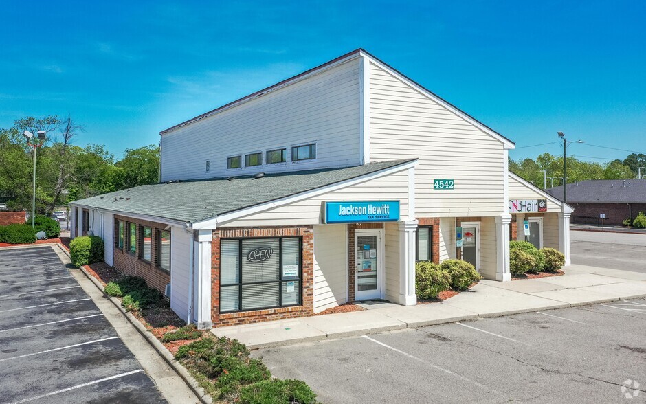 More Photos Of 4542 Raeford Rd, Fayetteville Office For Lease