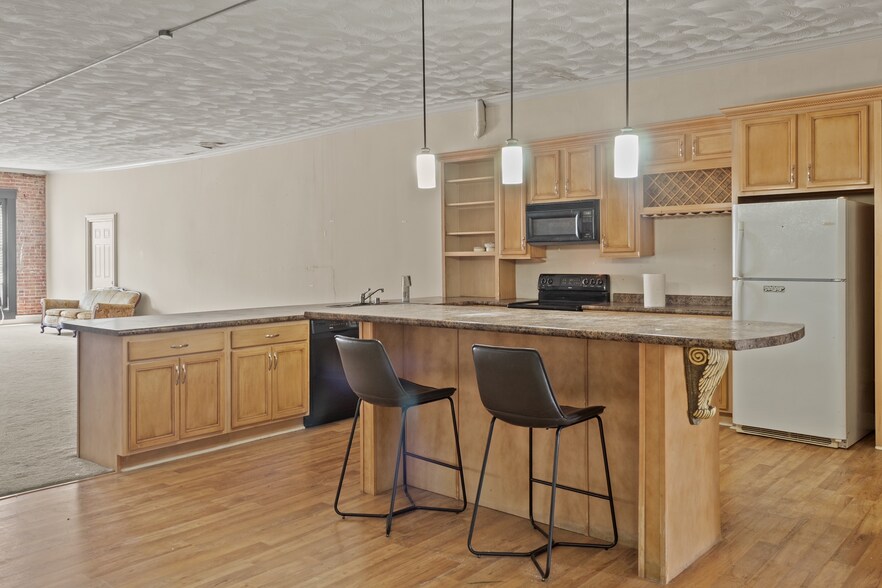 More Photos Of 312 S Main St, Jonesboro Loft Creative Space For Sale