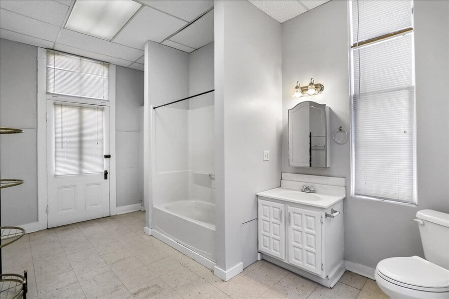 More Photos Of 229 E Union St, Cumberland Apartments For Sale