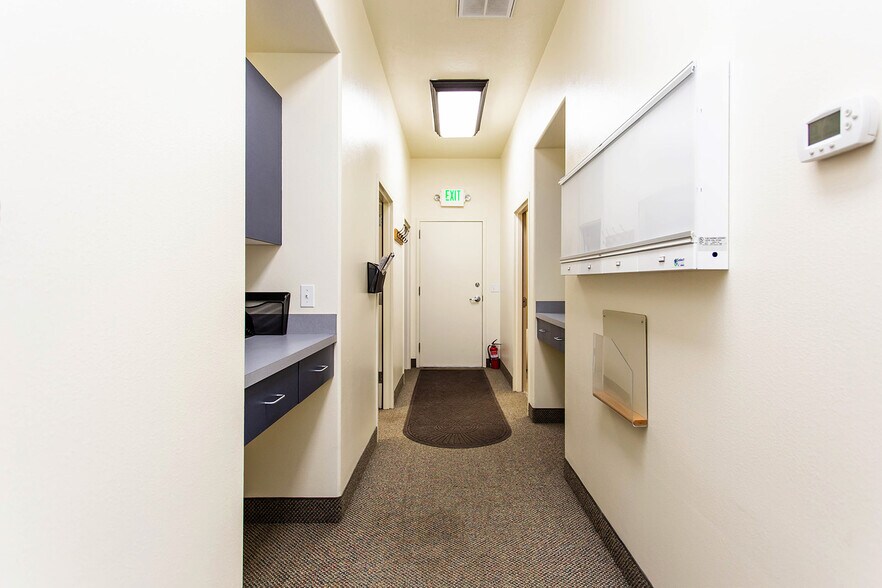 More Photos Of 1263 Bennett Ave, Burley Medical For Sale