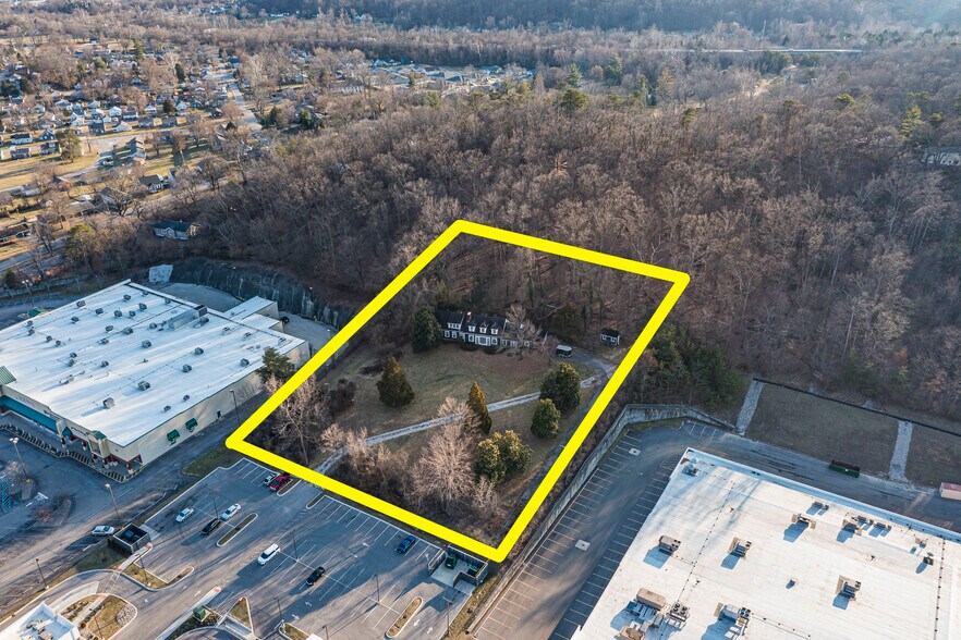 More Photos Of 2205 State St, New Albany Land For Sale