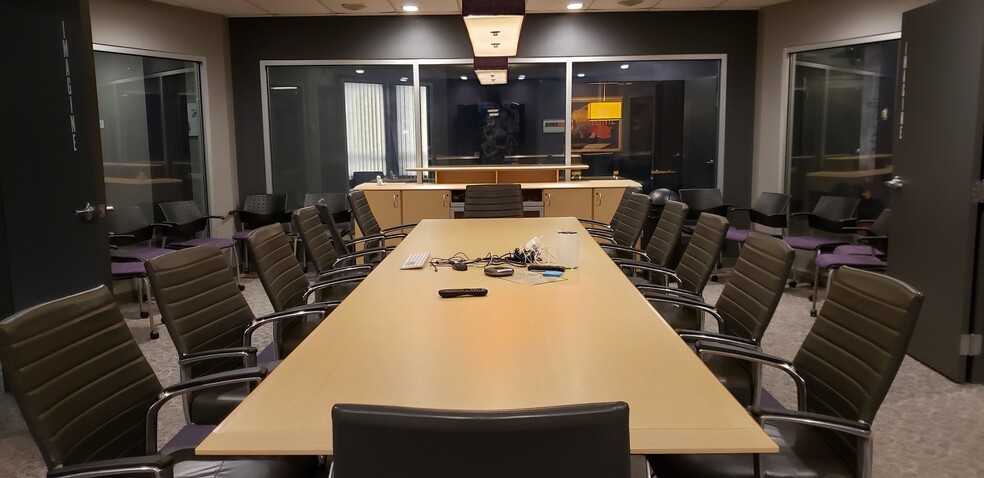 More Photos Of 6 Berkshire Blvd, Bethel Office For Sale
