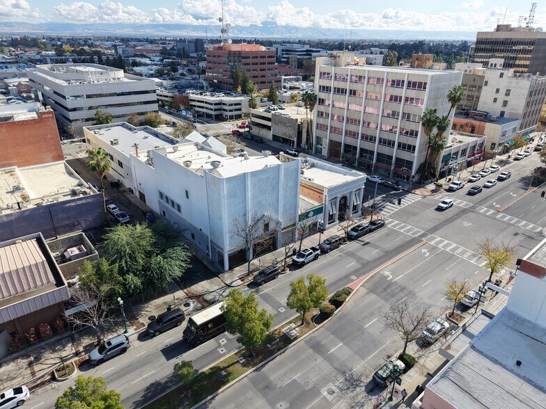 More Photos Of 1400 18th St, Bakersfield Office For Sale