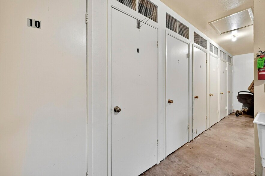 More Photos Of 17170 Beers Ave, Sandy Multifamily For Sale