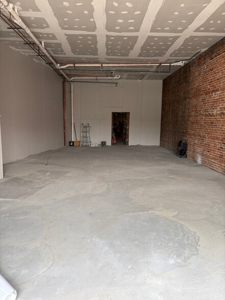 More Photos Of 6 W Burlington Ave, La Grange Storefront Retail Residential For Lease
