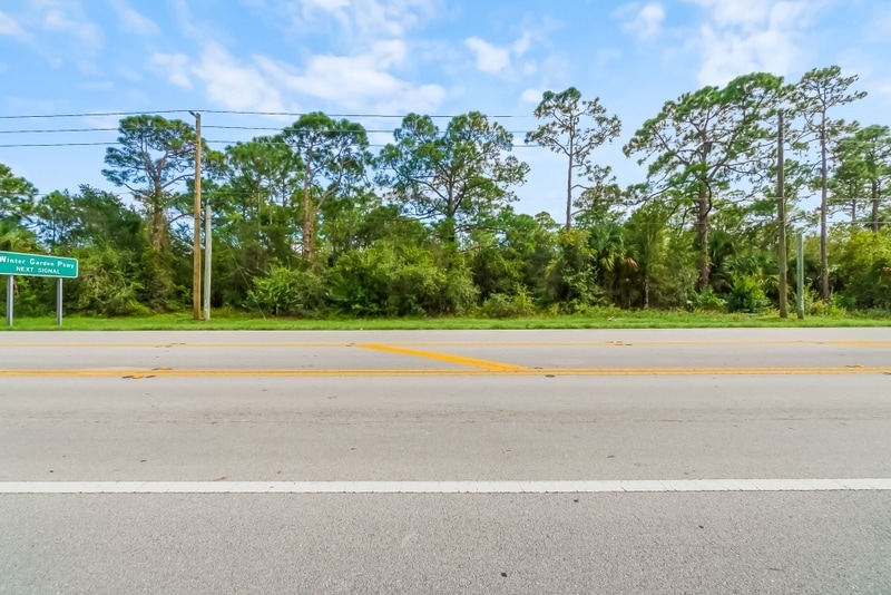 More Photos Of 5180-5186 Turnpike Feeder Rd, Fort Pierce General Retail For Sale