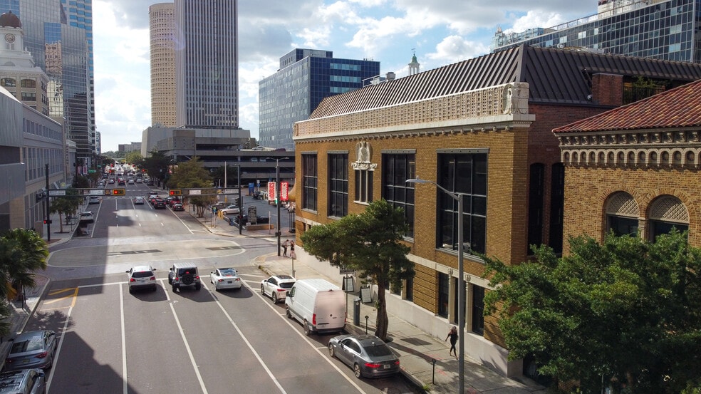 More Photos Of 500 E Kennedy Blvd, Tampa Office For Sale