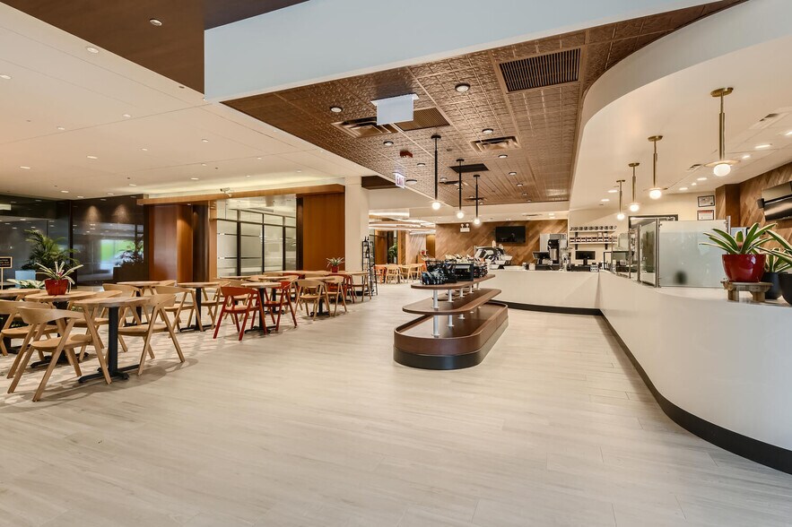 More Photos Of 8745 W Higgins Rd, Chicago Office For Sale