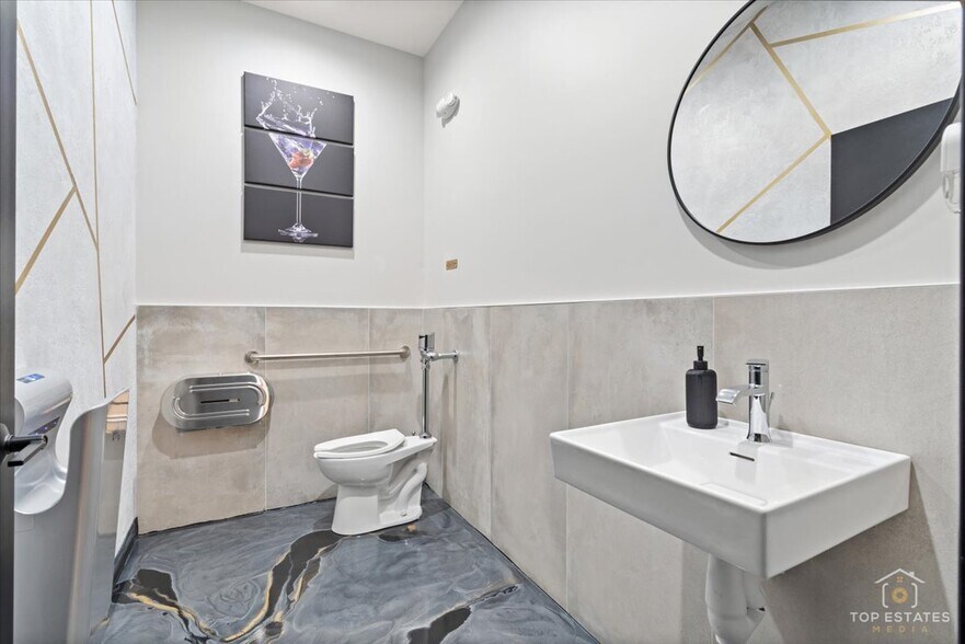 More Photos Of 2281 S Foster Ave, Wheeling Winery Vineyard For Sale