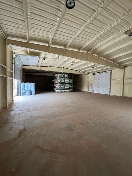 More Photos Of 3305 Bankhead Hwy, Midland Warehouse For Sale