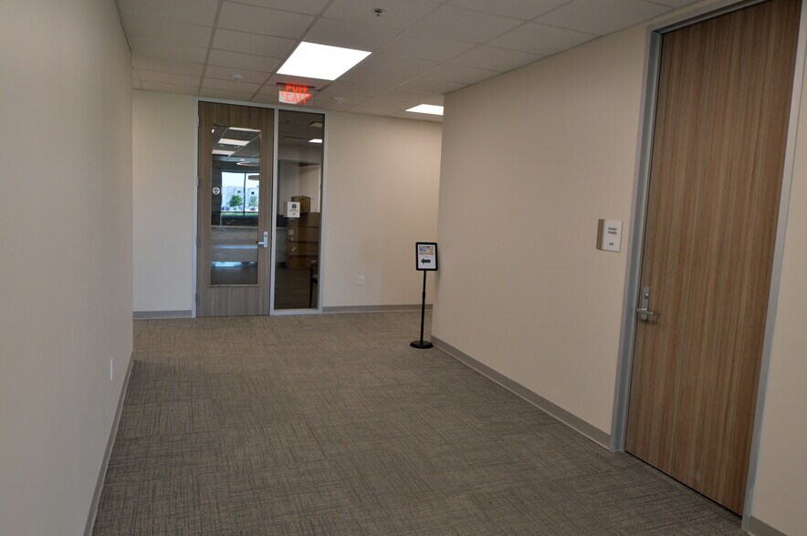 More Photos Of 17766 Verde Pky, Schertz Medical For Lease