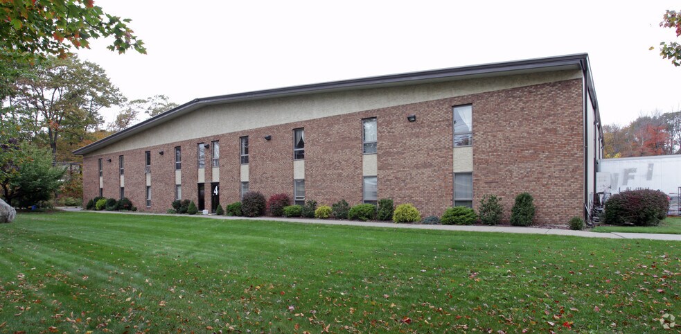 More Photos Of 4 Gold Mine Rd, Flanders Warehouse For Lease