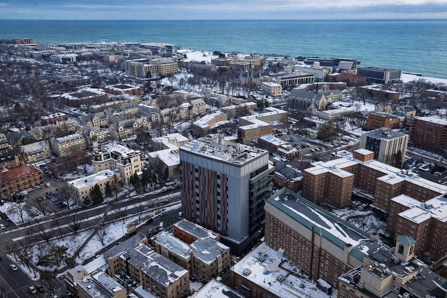 More Photos Of 716 Clark St, Evanston Apartments For Sale