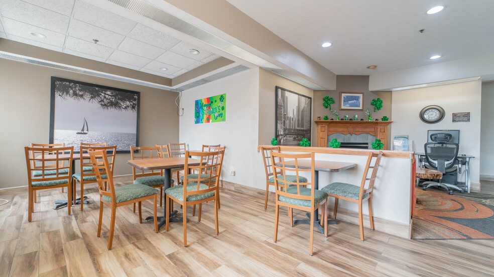 More Photos Of 3005 John Howell Dr, Valparaiso Hotel For Sale