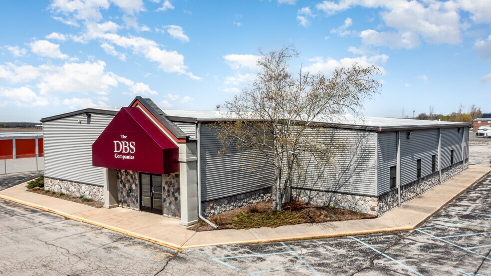 More Photos Of 6006 Westside Saginaw Rd, Bay City Office For Sale