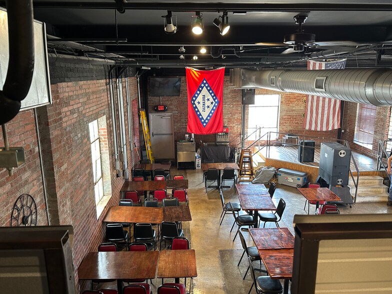 More Photos Of 105 S 3rd St, Rogers Restaurant For Lease