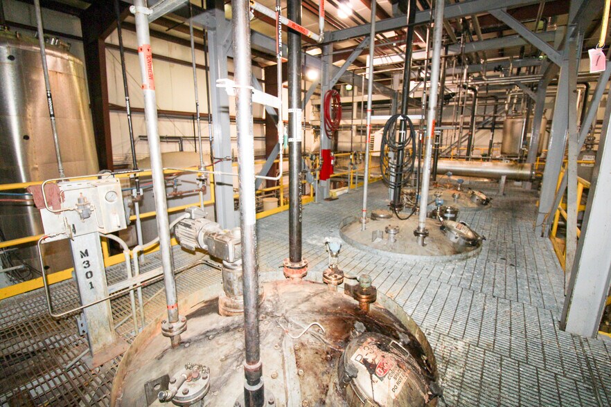 More Photos Of 5640 44th Ave S, Clinton Industrial For Sale