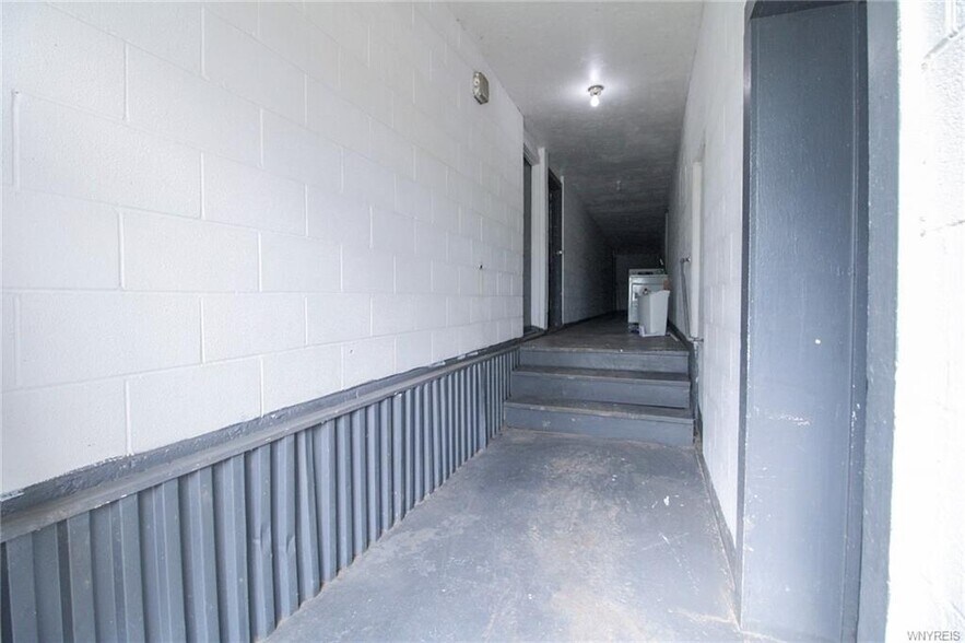 More Photos Of 2231 Youngstown Wilson rd, Ransomville Flex For Sale