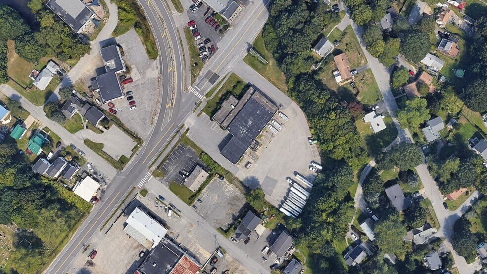 More Photos Of 172 Main St, South Portland Warehouse For Lease