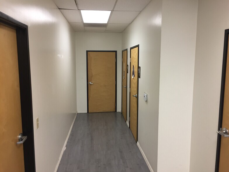 More Photos Of 1051 E Wardlow Rd, Long Beach Office For Lease