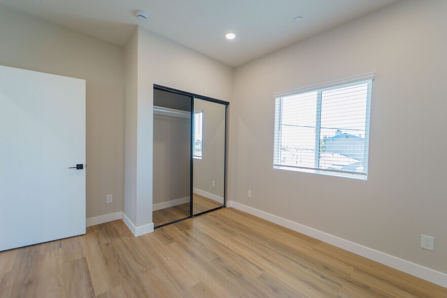 More Photos Of 3363 A St, San Diego Apartments For Sale