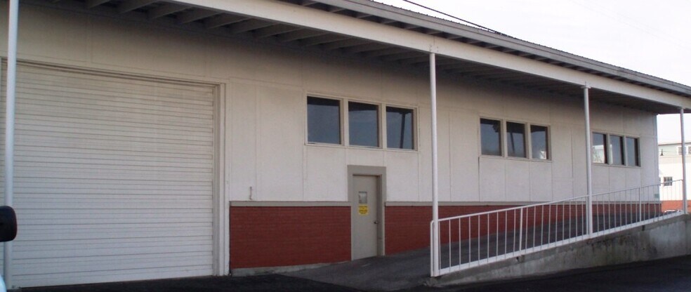 More Photos Of 3808 N Sullivan Rd, Spokane Valley Warehouse For Lease