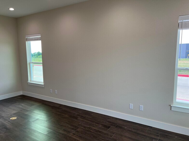 More Photos Of 2951 FM 1460, Georgetown Medical For Sale