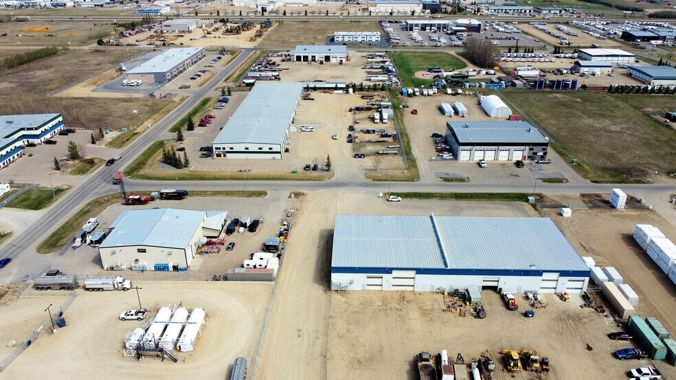 More Photos Of 14 Burnt Valley Ave, Red Deer County Service For Lease